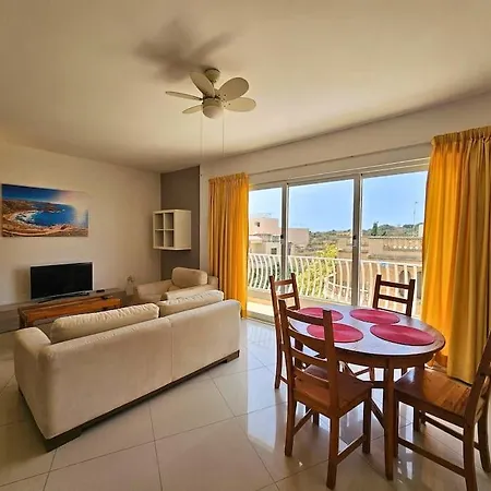 Apartment Bright & Spacious Village Mgarr