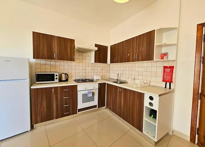 Bright & Spacious Village *